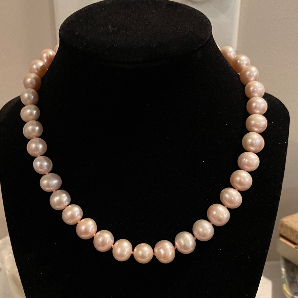 Elegant light pink potato Pearl Necklace